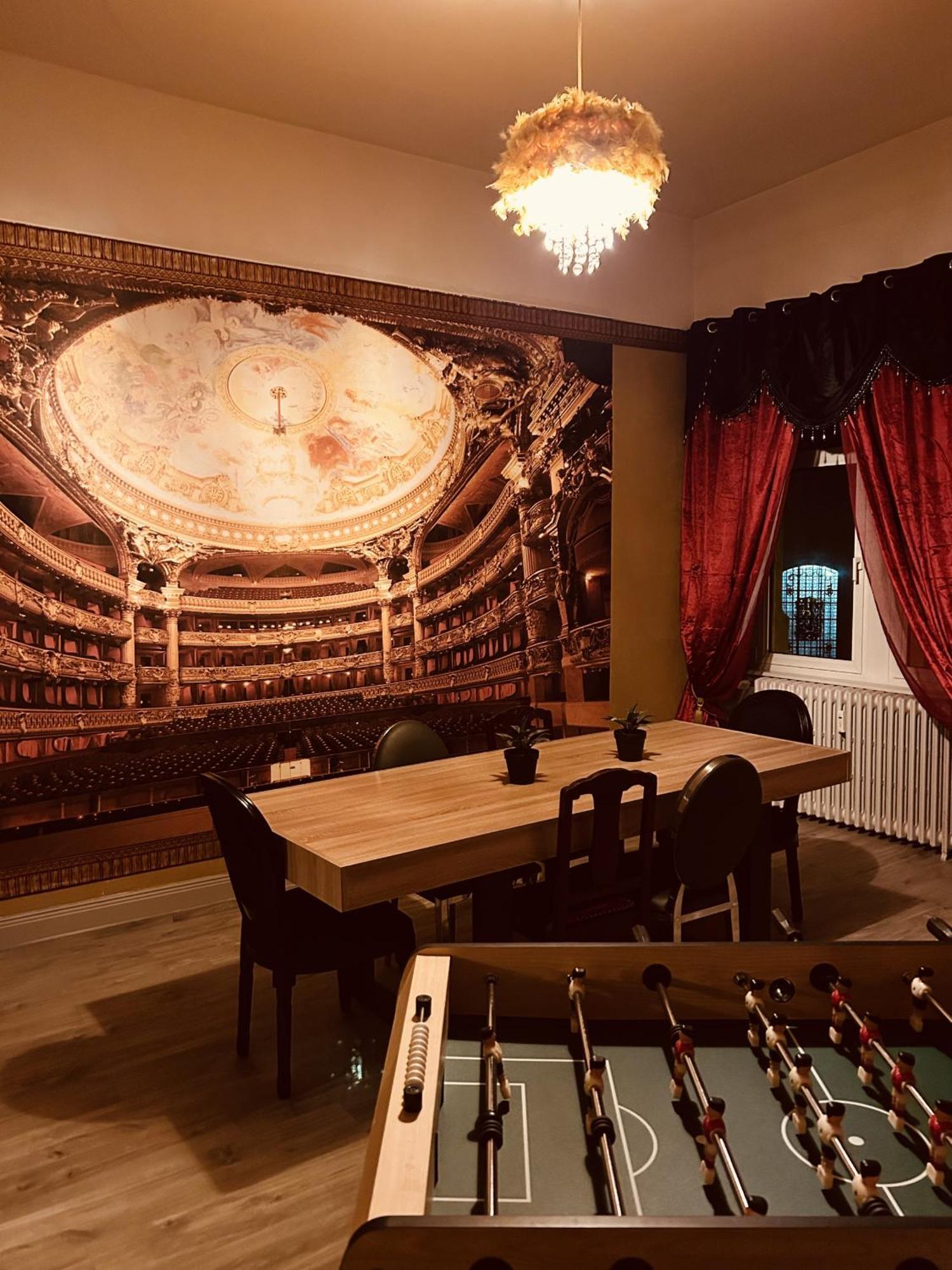 La Mariefacture - Comme A L'Opera Apartment เนิฟ-บริซาค ภายนอก รูปภาพ